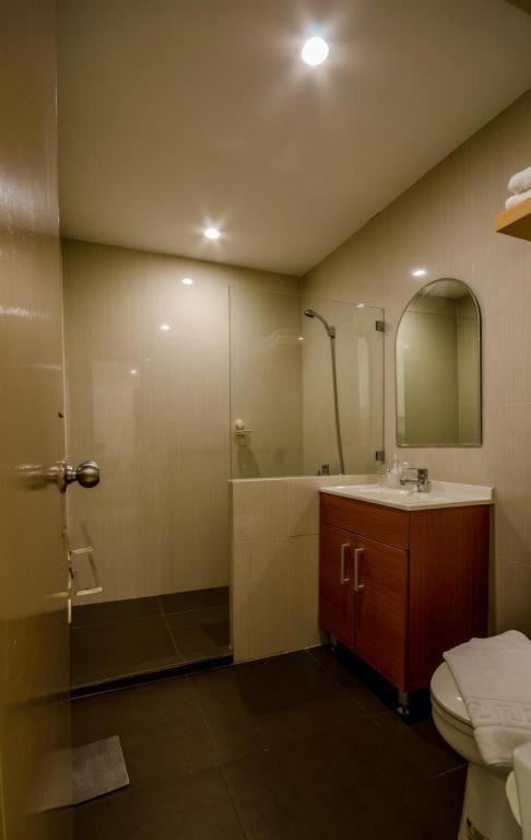 The Victor Hotel Makati City Luaran gambar