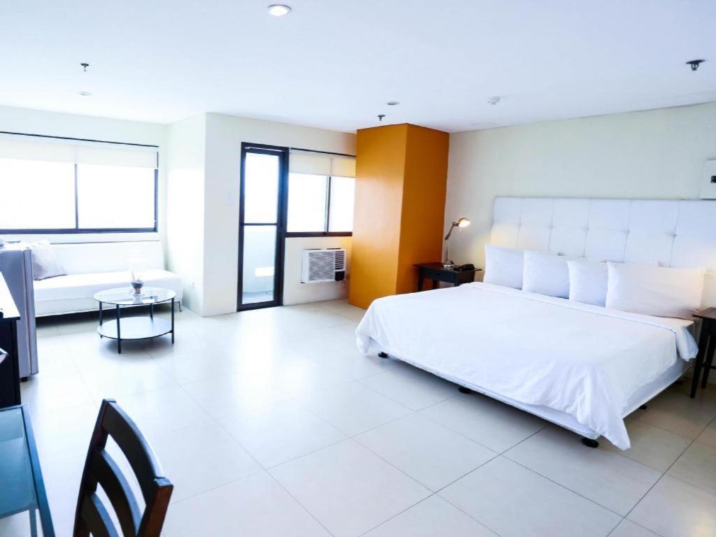 The Victor Hotel Makati City Luaran gambar