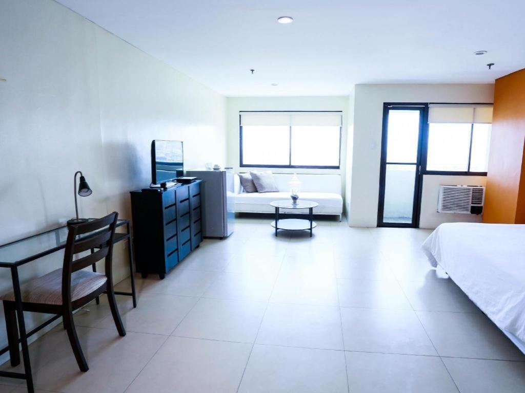 The Victor Hotel Makati City Luaran gambar